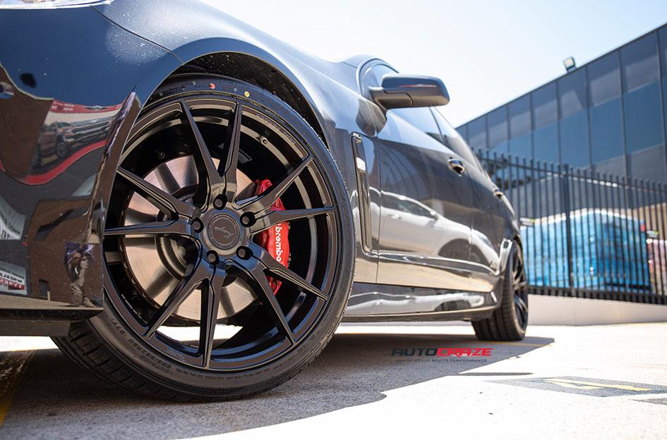 HOLDEN-COMMODORE-SF06-SATIN-BLACK
